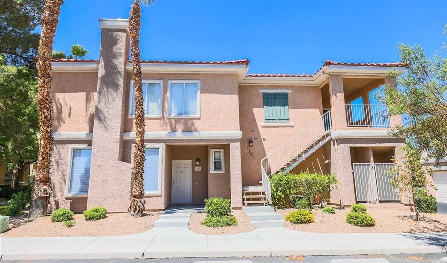 251 S GREEN VALLEY Pkwy 1511, Henderson, NV 89052 - 3 Beds, 3 Bath