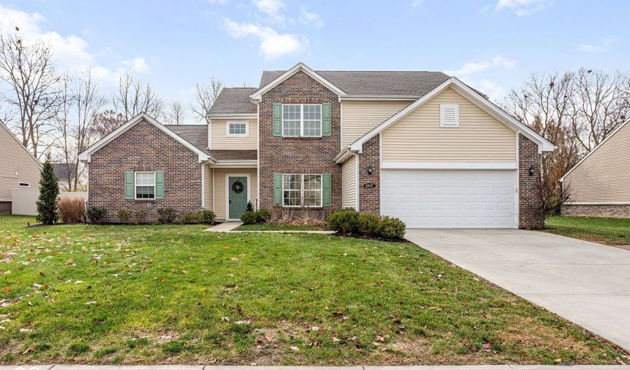 8607 Redditch Dr, Avon, IN 46123 - 5 Beds, 3 Bath