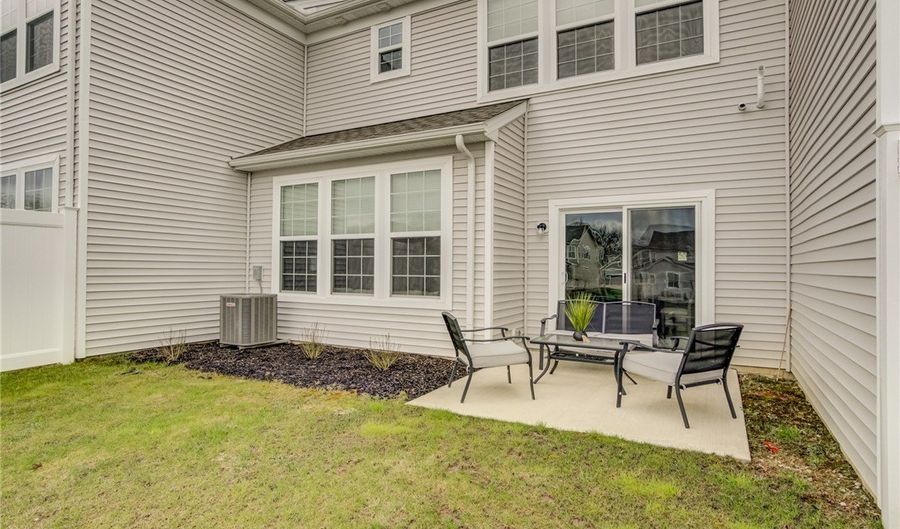 850-4 Dipper Ln, Aurora, OH 44202 - 3 Beds, 3 Bath