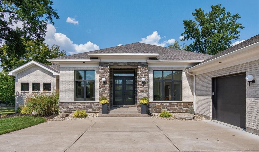 5802 Chestnut Ridge Dr, Anderson Twp., OH 45230 - 3 Beds, 5 Bath