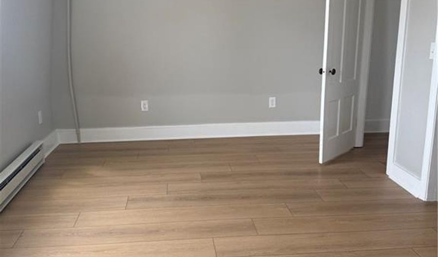 1152 Main St, Coventry, RI 02816 - 3 Beds, 3 Bath