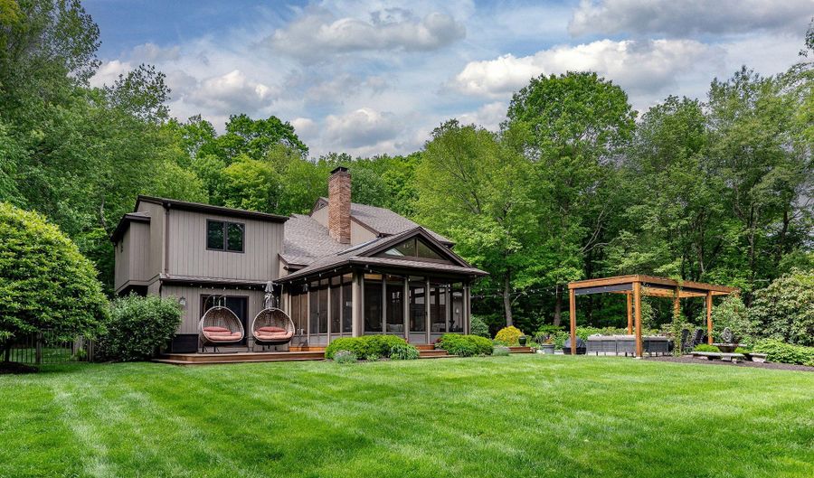 51 Long Meadow Rd, Bethlehem, CT 06751 - 4 Beds, 4 Bath