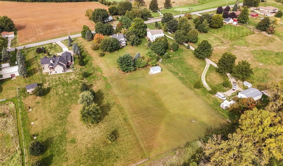 4161 NE 88th St, Altoona, IA 50009 - 3 Beds, 4 Bath