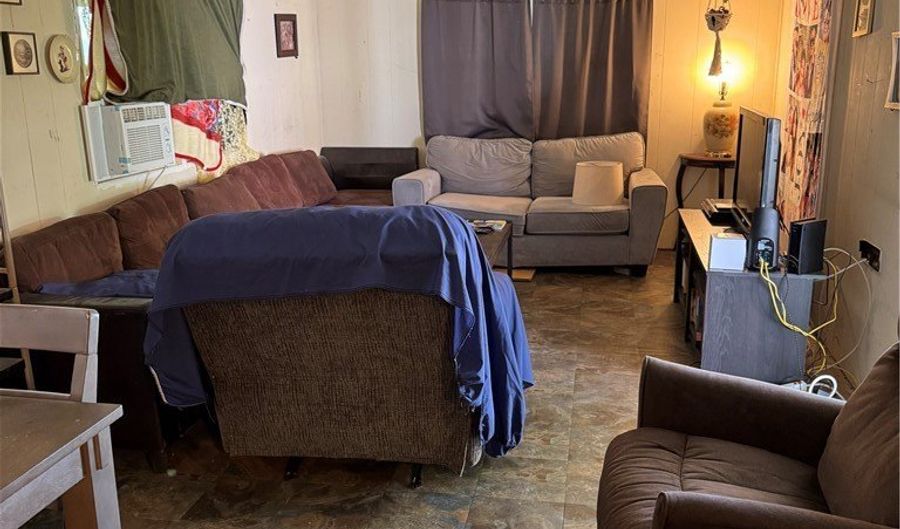 12830 6th St 2, Yucaipa, CA 92399 - 2 Beds, 1 Bath