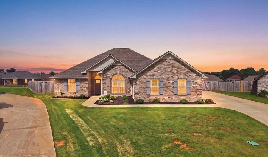 25927 Stef Ln, Athens, AL 35613 - 3 Beds, 2 Bath