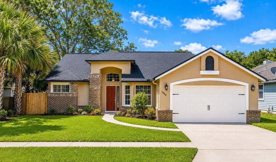 1322 AMERICAN ELM Dr, Altamonte Springs, FL 32714 - 3 Beds, 2 Bath
