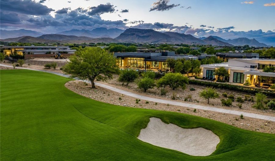 43 Crested Cloud Way, Las Vegas, NV 89135 - 5 Beds, 7 Bath