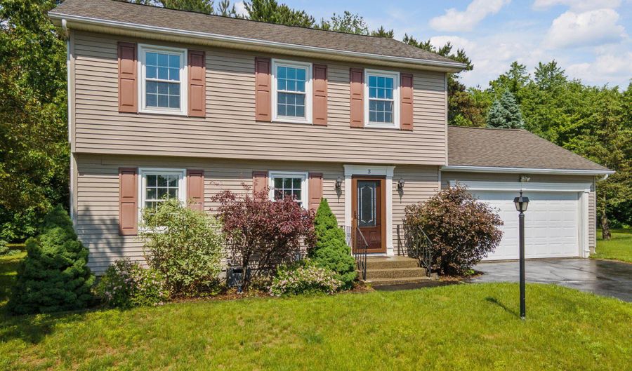 3 Oaks Ct, Albany, NY 12203 - 3 Beds, 2 Bath