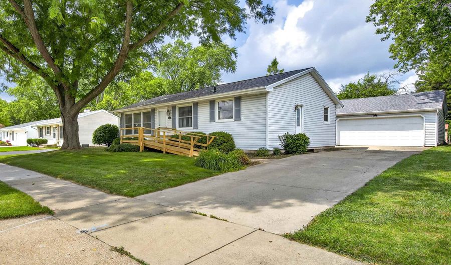 1500 E COOLIDGE Ave, Appleton, WI 54915 - 3 Beds, 1 Bath