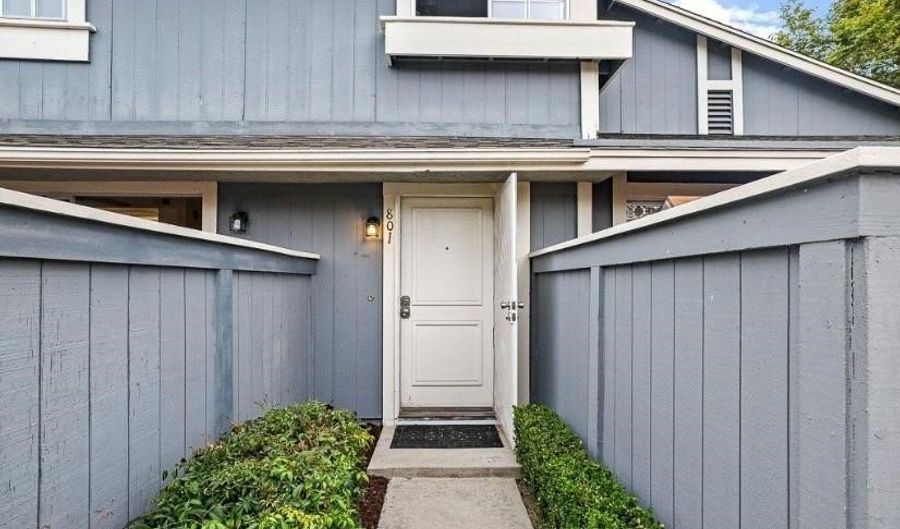801 Yankee Point Way, Oceanside, CA 92058 - 2 Beds, 2 Bath
