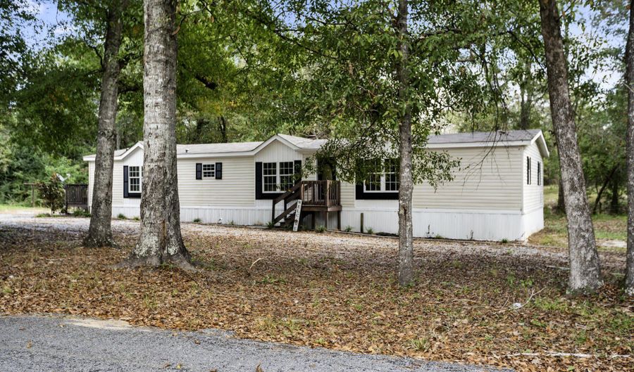 22 Moody Rd, Brooklyn, MS 39425 - 3 Beds, 2 Bath