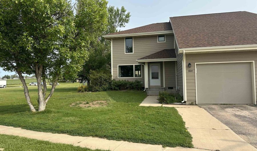 13 B Statesboro Dr, Belle Fourche, SD 57717 - 3 Beds, 3 Bath