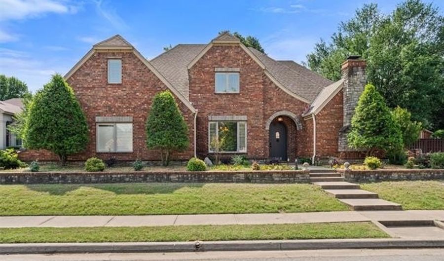 2508 Kingston Dr, Bartlesville, OK 74006 - 5 Beds, 4 Bath