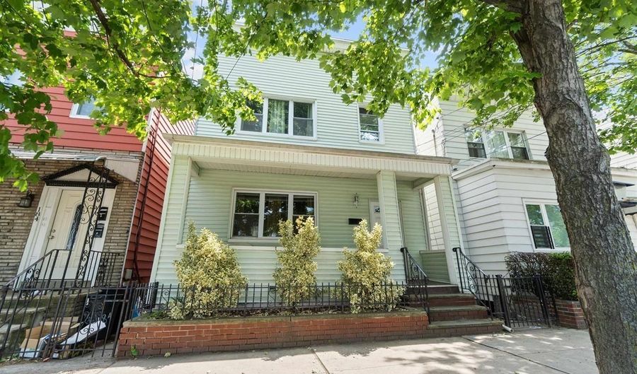 182 AVENUE F 1, Bayonne, NJ 07002 - 2 Beds, 1 Bath