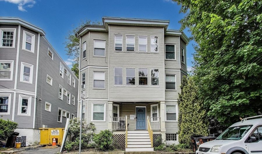 15 Ronan St 3, Boston, MA 02125 - 4 Beds, 2 Bath