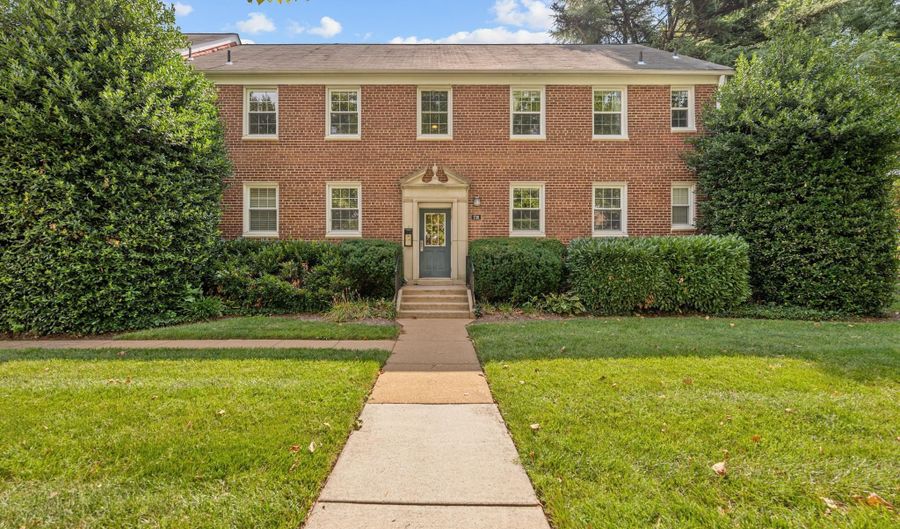 706 S FAYETTE St 21, Alexandria, VA 22314 - 1 Beds, 1 Bath
