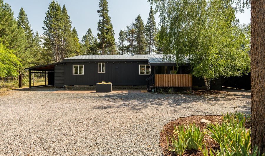 17265 Canvasback Dr, Bend, OR 97707 - 3 Beds, 2 Bath