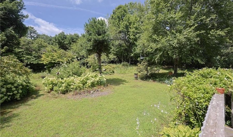 42 Hopkins Ave, Johnston, RI 02919 - 2 Beds, 1 Bath