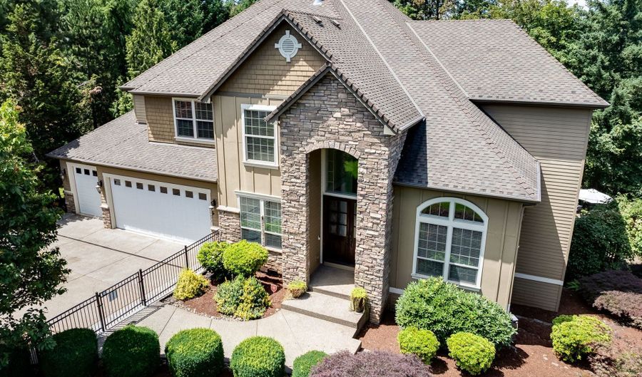 20871 S VISTA DEL LAGO Ct, Oregon City, OR 97045 - 5 Beds, 3 Bath