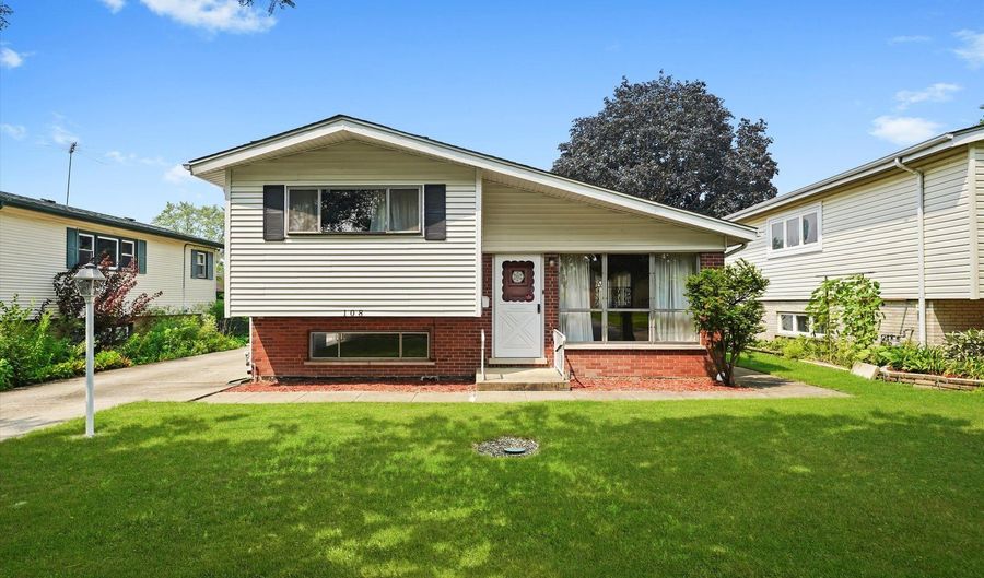 108 N May St, Addison, IL 60101 - 3 Beds, 2 Bath