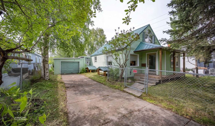 432 N Bliss St, Anchorage, AK 99508 - 3 Beds, 3 Bath