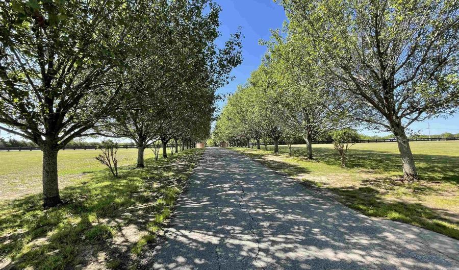 571 Honeysuckle Rd, Bald Knob, AR 72010 - 3 Beds, 3 Bath