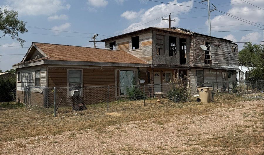 201 Commercial Ave, Anson, TX 79501 - 1 Beds, 1 Bath