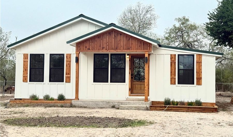 450 County Road 480, Alice, TX 78332 - 3 Beds, 2 Bath