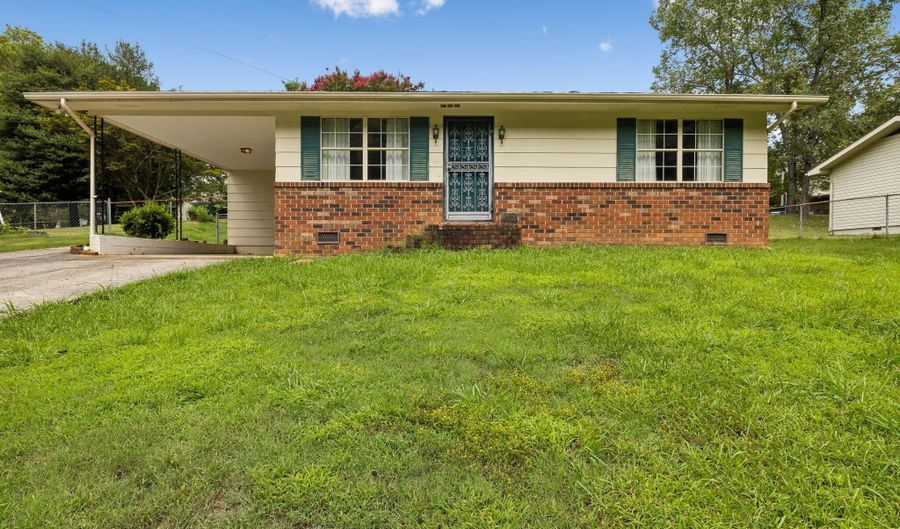 521 E Sunset Dr, Athens, TN 37303 - 2 Beds, 1 Bath