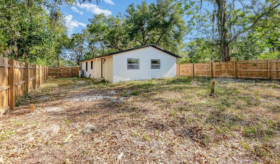 120 EAST St, Altamonte Springs, FL 32701 - 3 Beds, 2 Bath