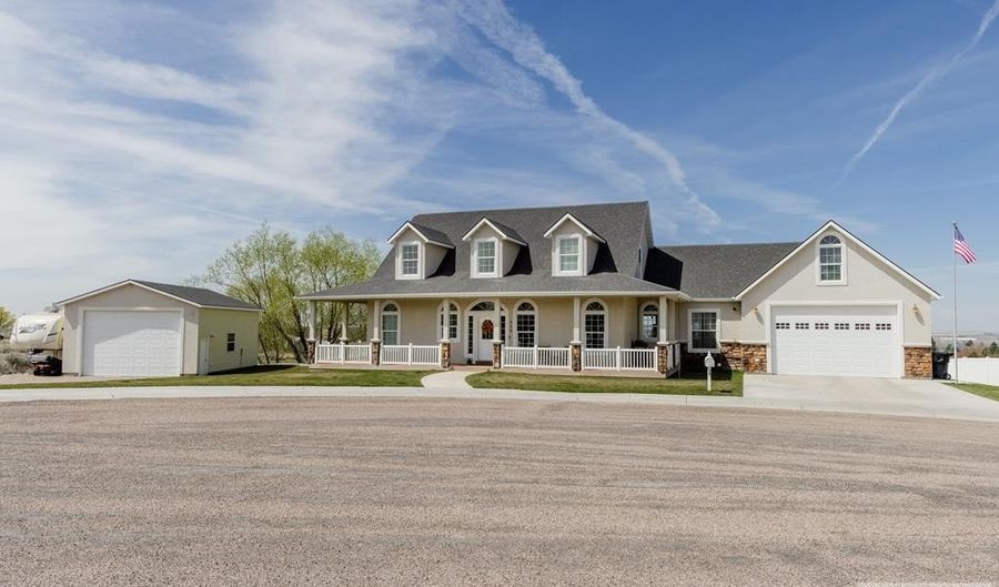 110 Sunset Ln, American Falls, ID 83221 - 4 Beds, 3 Bath