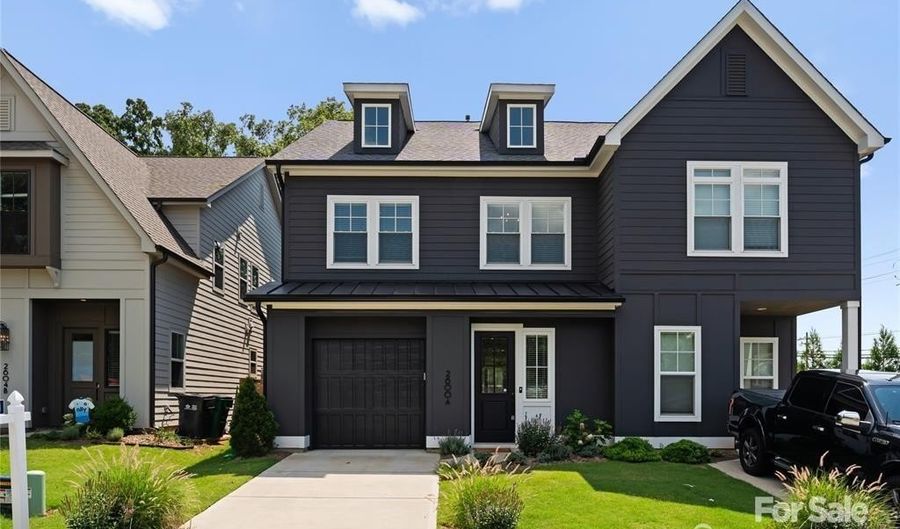 2600 Mason Cir A, Charlotte, NC 28205 - 3 Beds, 3 Bath