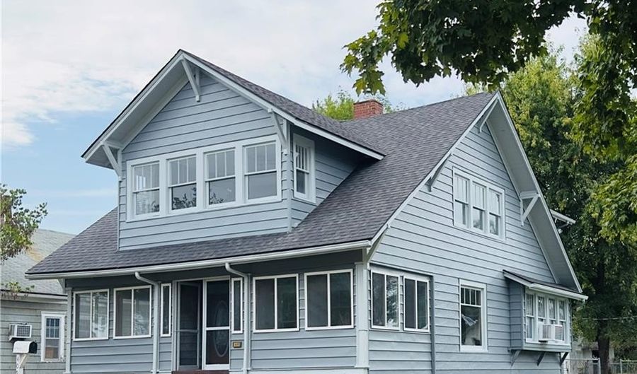 409 W Miller St, Appleton City, MO 64724 - 4 Beds, 2 Bath