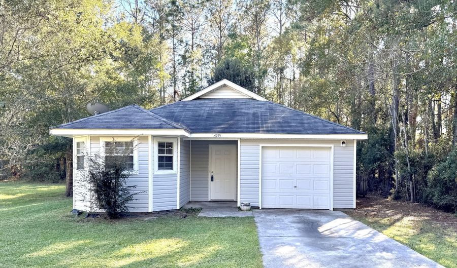 6195 E Jackson St, Bay St. Louis, MS 39520 - 3 Beds, 2 Bath