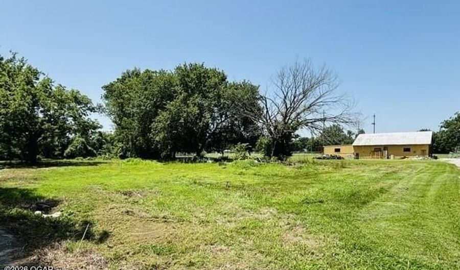 107 S Hoisington St, Arma, KS 66712 - 0 Beds, 0 Bath