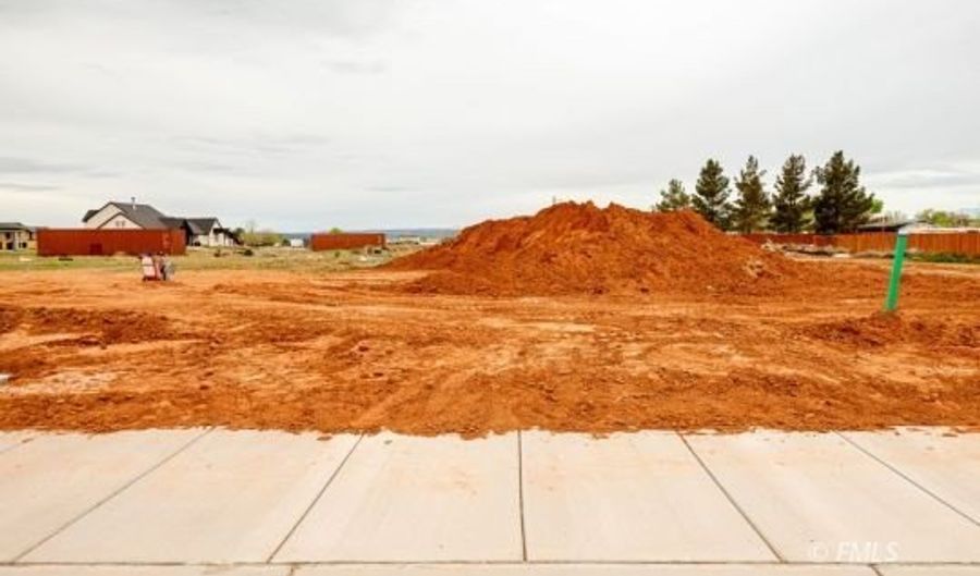 425 C S Pioneer Ave, Colorado City, AZ 86021 - 0 Beds, 0 Bath