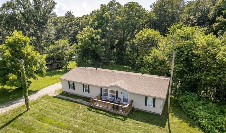 6897 N Bogardus Rd, Austin, IN 47102 - 3 Beds, 2 Bath