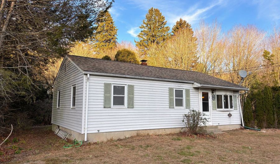 12 Deep Hollow Rd, Chester, CT 06412 - 3 Beds, 1 Bath