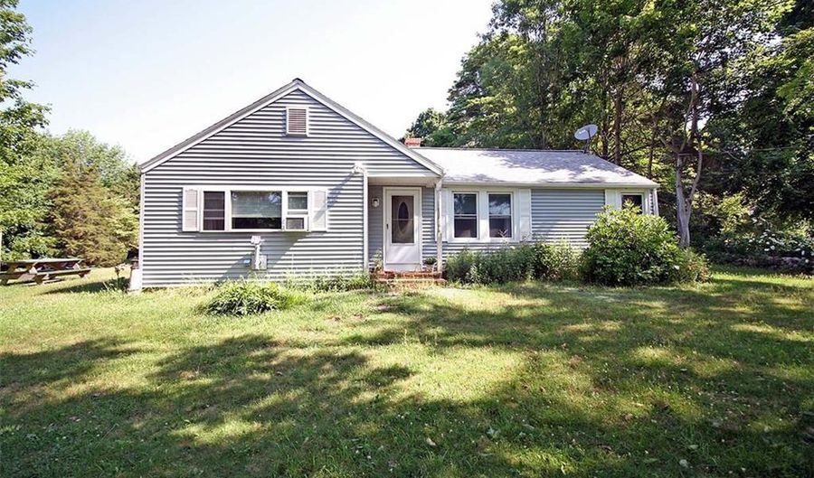 4 Old Post Rd, Old Lyme, CT 06371 - 3 Beds, 1 Bath