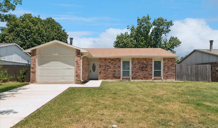 513 Windsor Dr, Allen, TX 75002 - 3 Beds, 2 Bath