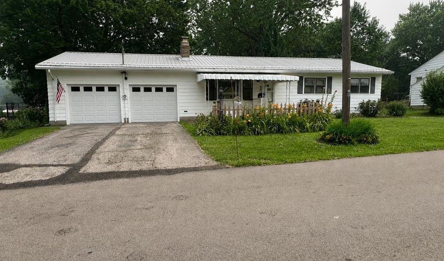 137 Lincoln Ave, Ashland, OH 44805 - 3 Beds, 1 Bath