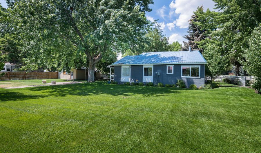 216 Poplar St, Bellevue, ID 83313 - 3 Beds, 2 Bath