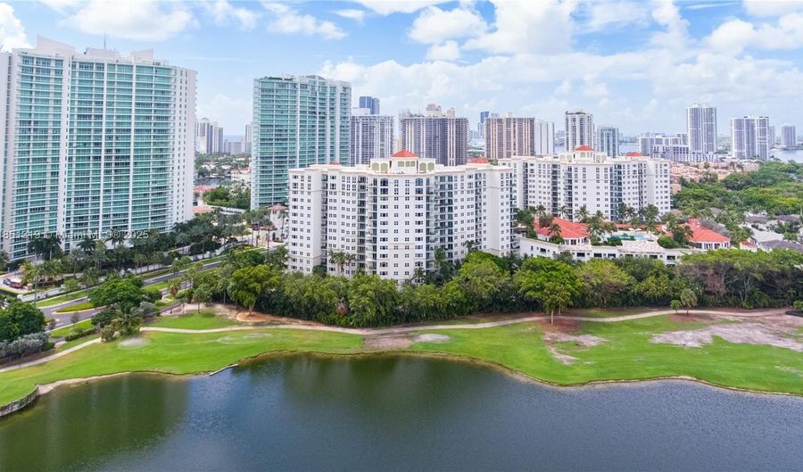 20000 E Country Club Dr 1114, Aventura, FL 33180 - 2 Beds, 2 Bath
