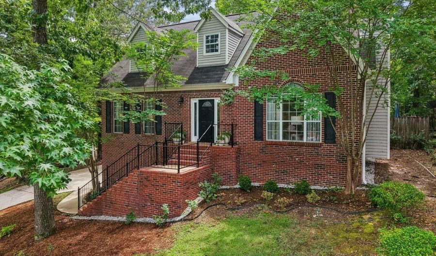 184 GRANDE VIEW Ln, Alabaster, AL 35114 - 4 Beds, 3 Bath