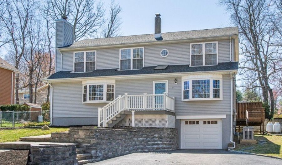 9 Hilary Ct, Alloway, NJ 07460 - 4 Beds, 3 Bath