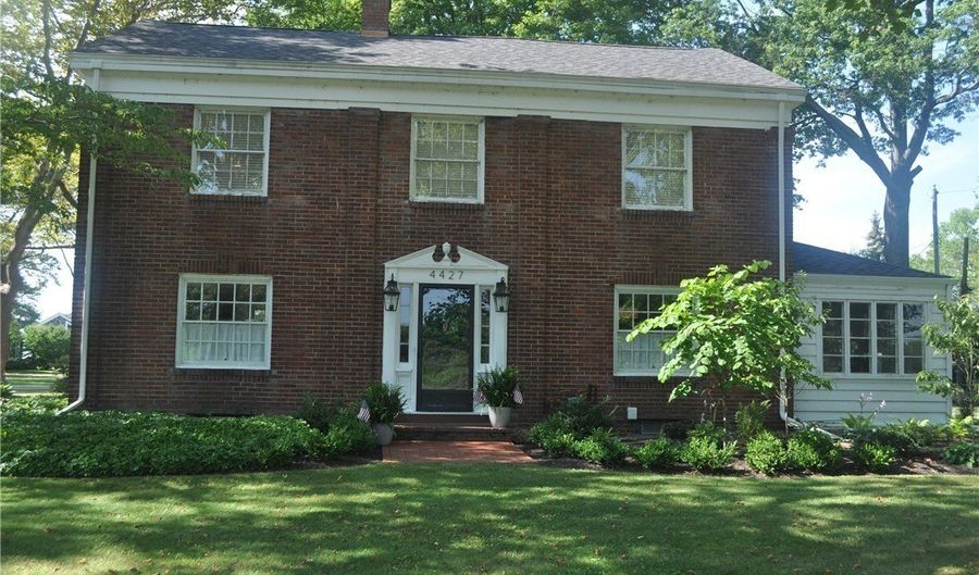 4427 Lake Rd W, Ashtabula, OH 44004 - 3 Beds, 3 Bath