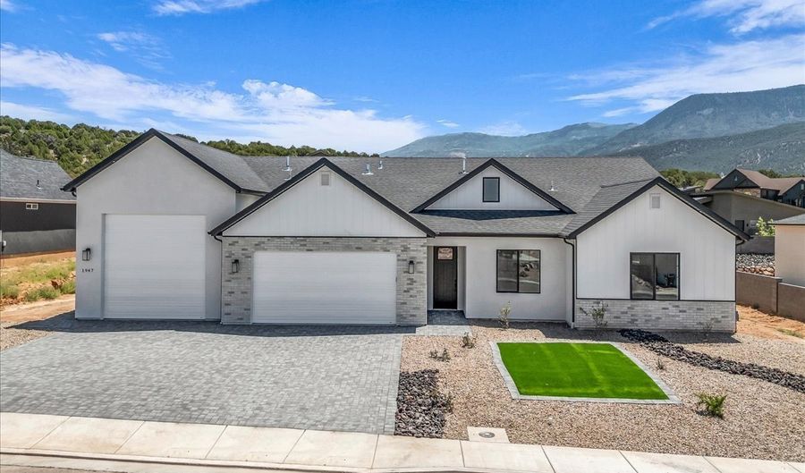 1947 S OAK, Cedar City, UT 84720 - 4 Beds, 3 Bath