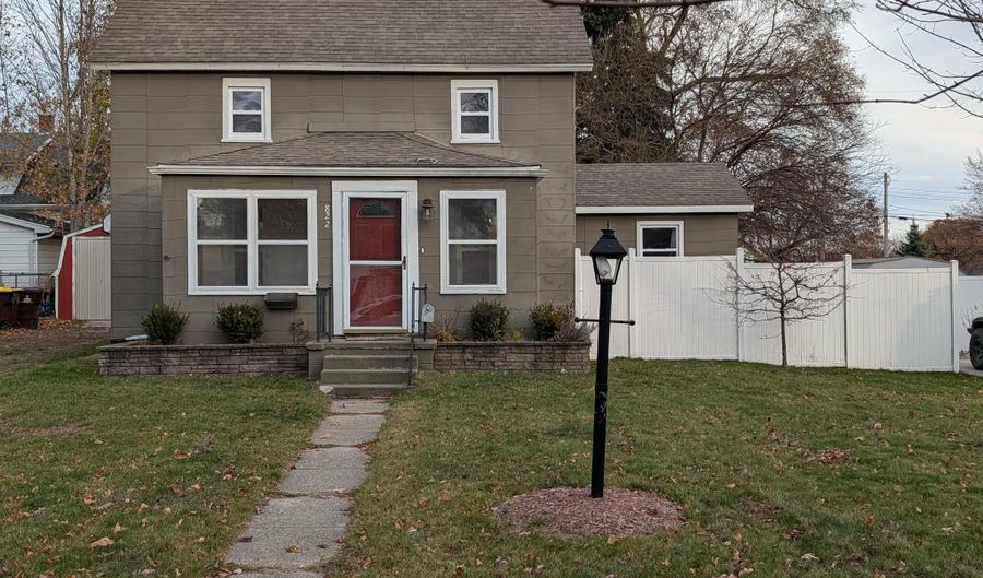 822 N River Ave, Alma, MI 48881 - 4 Beds, 1 Bath