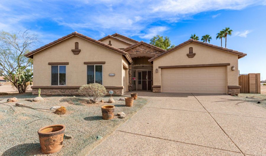 10451 W MONACO Blvd, Arizona City, AZ 85123 - 4 Beds, 4 Bath