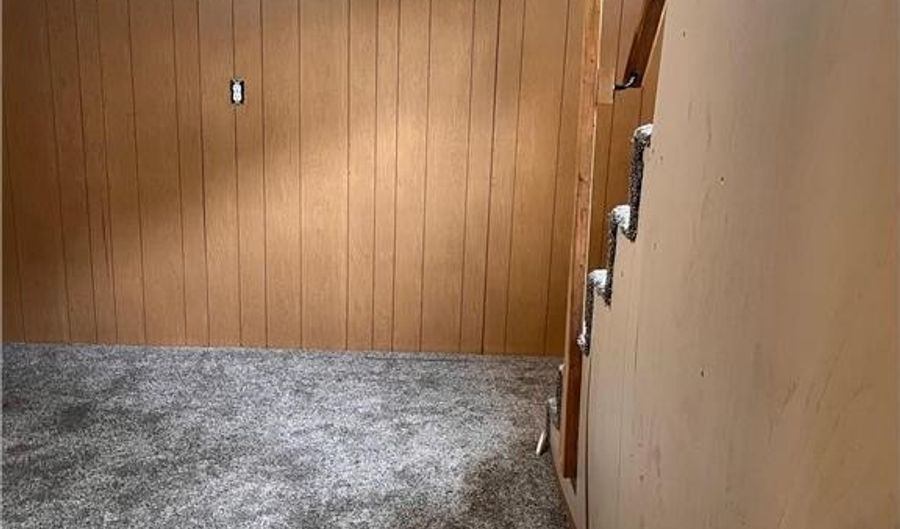 1719 Sunset St, Albert Lea, MN 56007 - 3 Beds, 2 Bath